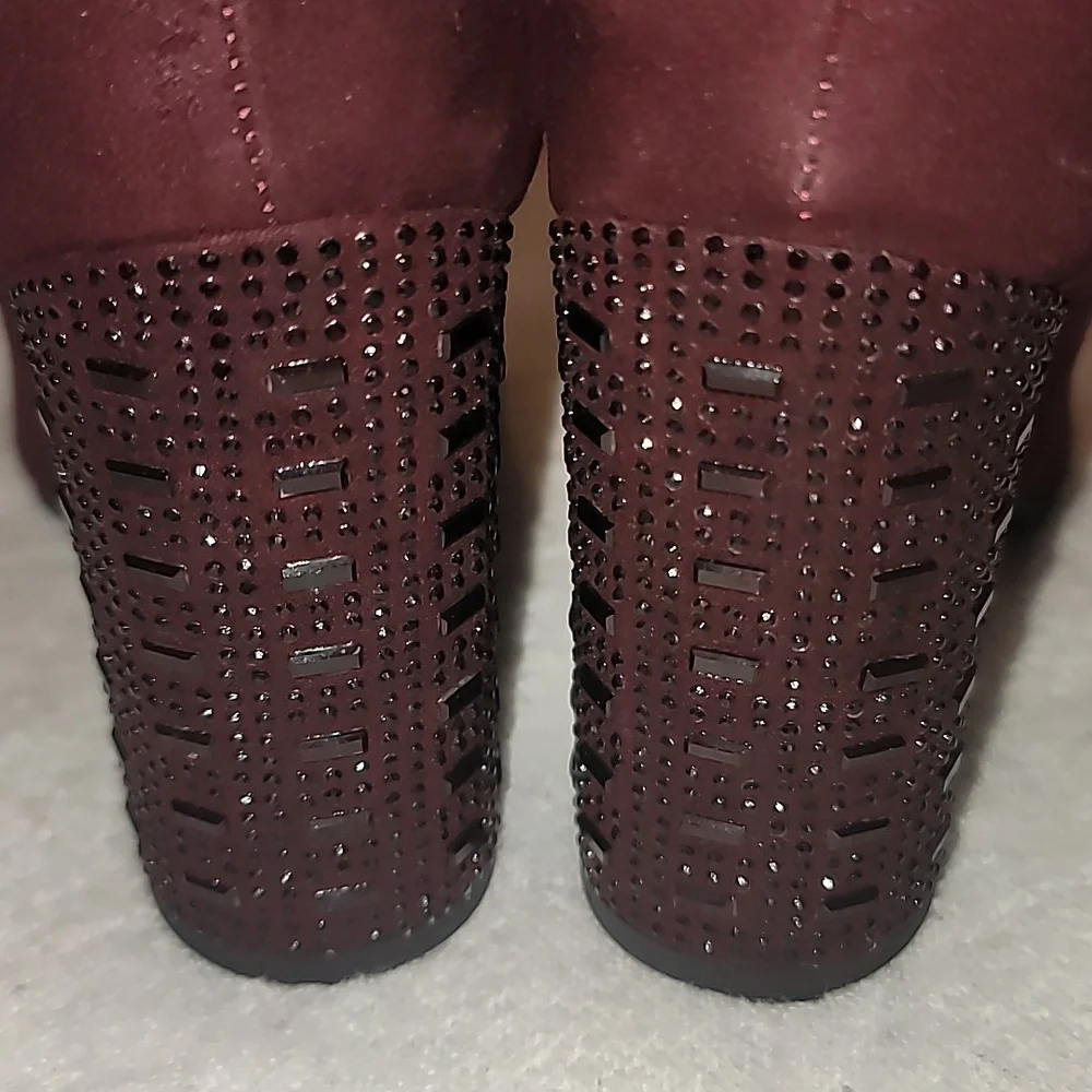 Libby Edelman Deep Burgundy Heels - Picture 2 of 8
